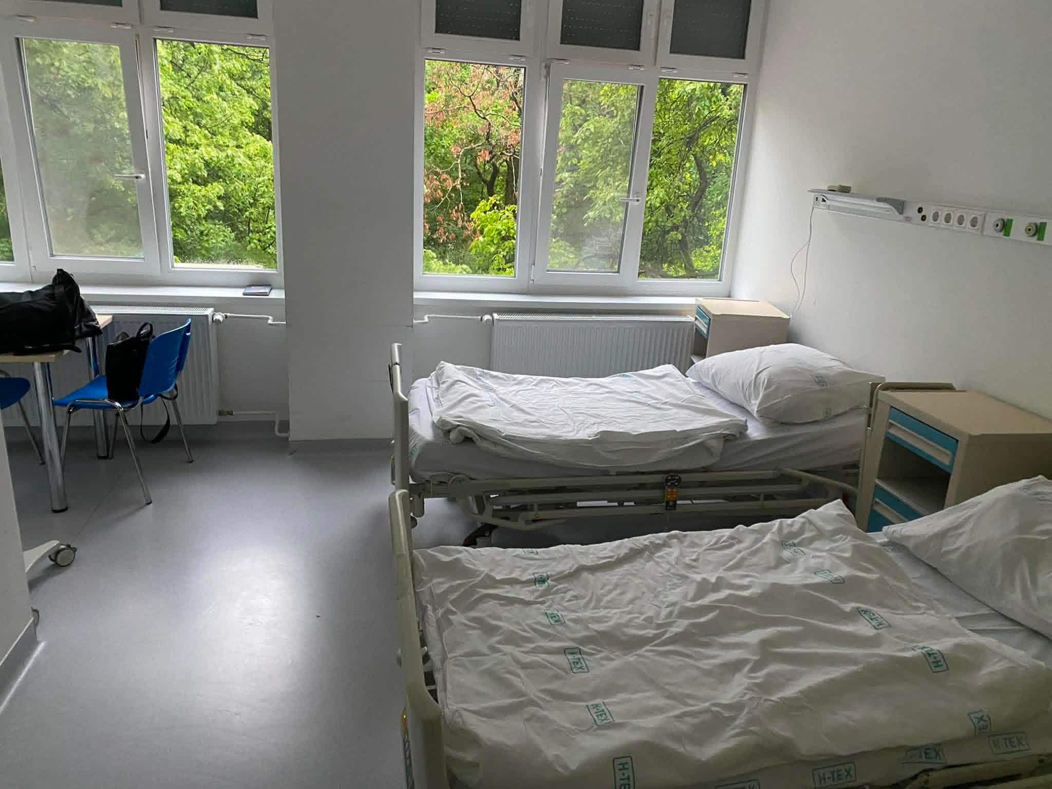 Kórházi szoba 1